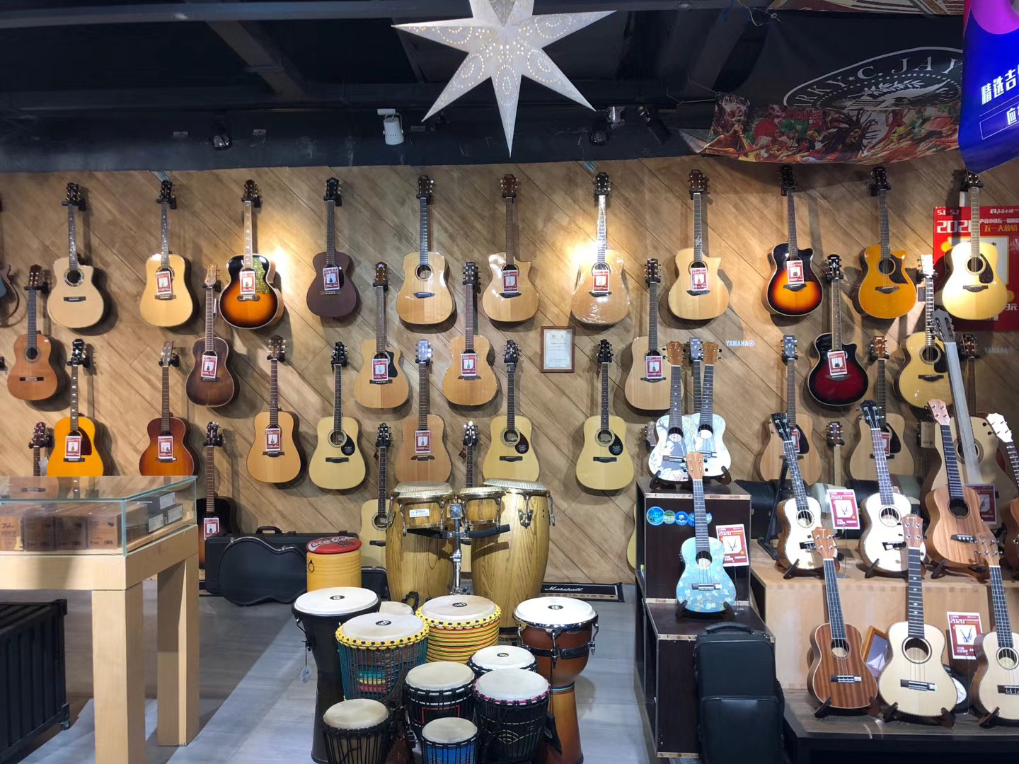 甲譜吉他培訓(xùn)教室展示